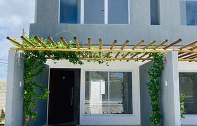 Imagem: A casa em condomínio possui 2 Dormitórios, 3 Banheiros, 1