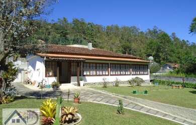 Imagem 1: Casa para Venda em Nova Friburgo, FAZENDA BELA VISTA, 4 dormitórios, 1 suíte, 3 banheiros