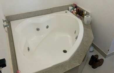 Imagem 15: Casa de condomínio para venda tem 350 metros quadrados com 4 quartos