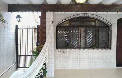 Imagem: A casa possui 3 Dormitórios, 3 Banheiros, 2 Vagas na garagem