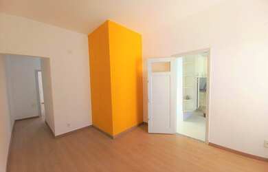 Imagem: O apartamento possui 2 Dormitórios, 2 Banheiros, 60m² de Área