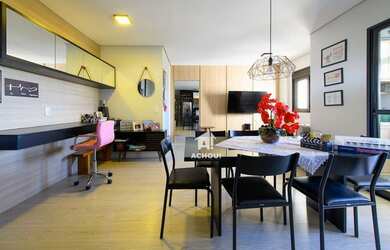 Imagem: O apartamento possui 2 Dormitórios, 2 Banheiros, 2 Vagas na