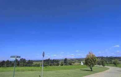 Imagem: O terreno possui 1m² de Área e está localizado em Porto