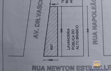 Imagem: O terreno à venda possui e está localizado em Alto Branco