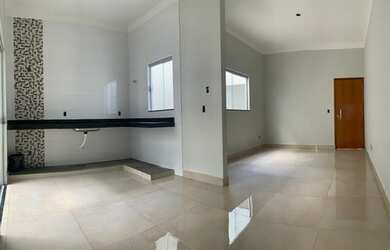 Imagem 2: LINDA CASA. Varanda, 97m² de Área, 2 Vagas na garageme2 Dormitórios