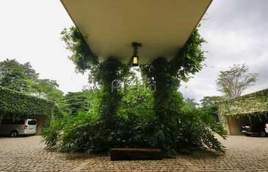 Imagem: A casa em condomínio possui 5 Dormitórios, 5 Banheiros, 5