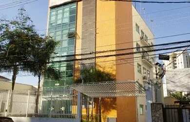 Imagem: O depósito possui 5 Vagas na garagem e 1500m² de Área e está