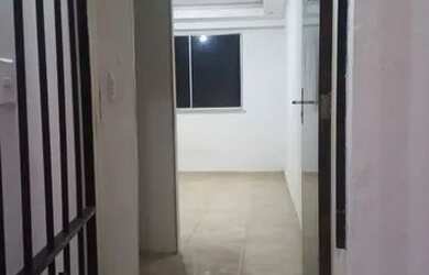 Imagem: O apartamento possui 2 Dormitórios, 1 Banheiro, 2 Vagas na