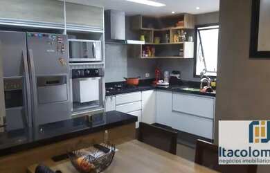 Imagem: A casa em condomínio possui 3 Dormitórios, 3 Banheiros, 2