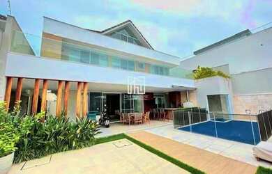 Imagem: A casa em condomínio possui 5 Dormitórios, 5 Banheiros, 3