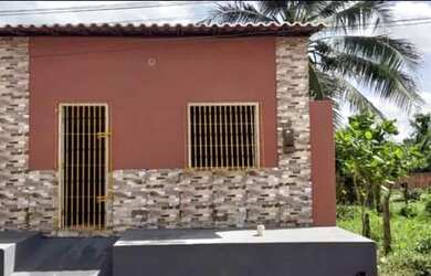 Imagem: A casa possui 2 Dormitórios e está localizado em Aeroporto