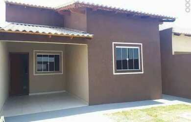 Imagem: A casa possui 2 Dormitórios, 2 Banheiros, 1 Vaga na garagem