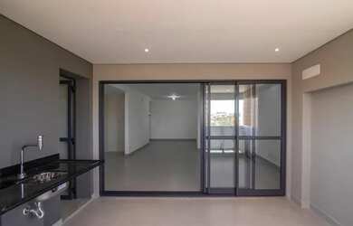 Imagem: O apartamento possui 3 Dormitórios, 3 Banheiros, 2 Vagas na