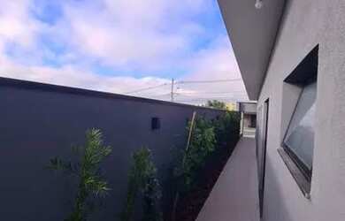 Imagem: A casa em condomínio possui 3 Dormitórios, 3 Banheiros, 2