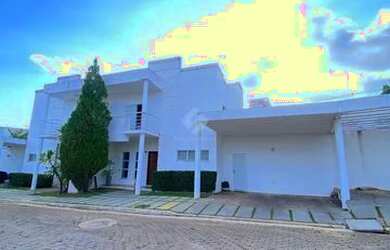 Imagem: A casa em condomínio possui 3 Dormitórios, 3 Banheiros, 3