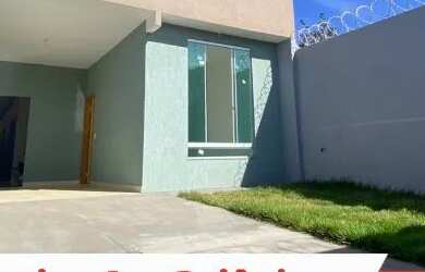 Imagem: A casa possui 4 Dormitórios, 2 Banheiros, 1 Vaga na garagem