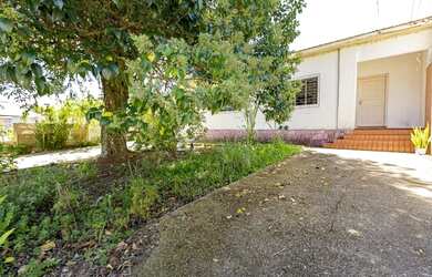 Imagem: O terreno possui 824m² de Área e está localizado em Barreirinha