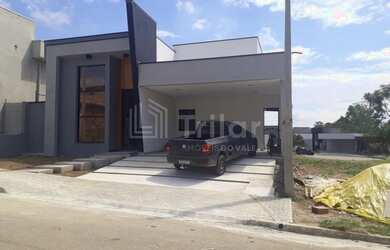 Imagem: A casa em condomínio possui 3 Dormitórios, 3 Banheiros, 4