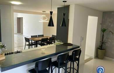 Imagem 2: Apartamento para venda com 220 metros quadrados com 4 quartos