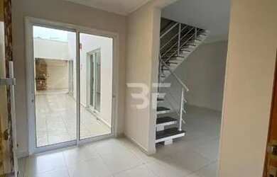 Imagem 3: Casa à venda ou locação por R$ 3.900/mês - Condomínio Portal das...