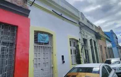 Imagem: A casa possui 2 Dormitórios, 1 Banheiro, 75m² de Área e