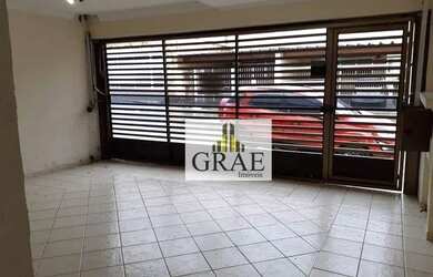 Imagem: O depósito para alugar possui 2 Vagas na garagem e 175m² de