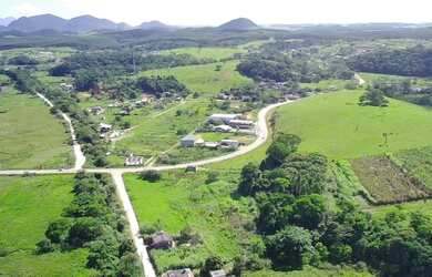 Imagem: A chácara está localizado em Cantagalo, Rio Das Ostras à