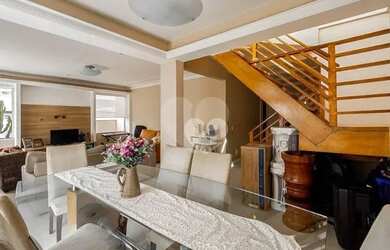 Imagem: A casa em condomínio possui 3 Dormitórios, 4 Banheiros, 2