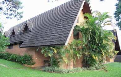 Imagem: A casa em condomínio possui 3 Dormitórios, 5 Banheiros, 5