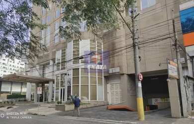 Imagem: O depósito possui 1 Vaga na garagem, 33m² de Área e está