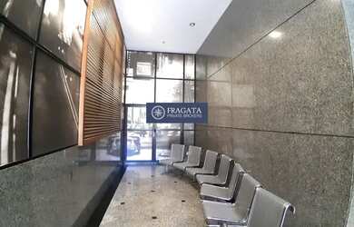 Imagem: O depósito possui 5 Vagas na garagem, 2.750m² de Área e