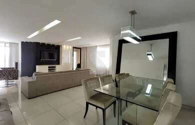 Imagem: O apartamento possui 3 Dormitórios, 1 Banheiro, 2 Vagas na