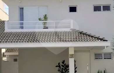 Imagem: A casa em condomínio possui 1 Dormitório, 5 Banheiros, 2 Vagas