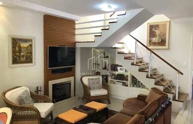 Imagem: A casa possui 4 Dormitórios, 3 Banheiros, 2 Vagas na garagem