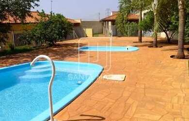 Imagem: A casa possui 1 Dormitório, 1 Banheiro, 2 Vagas na garagem