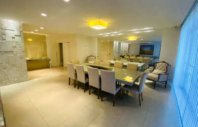 Imagem: O apartamento possui 4 Dormitórios, 5 Banheiros, 3 Vagas na