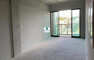 Imagem: O depósito possui 2 Vagas na garagem, 44m² de Área e está