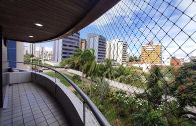 Imagem: O apartamento possui 4 Dormitórios, 5 Banheiros, 2 Vagas na