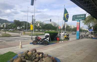 Imagem: O depósito possui 1 Vaga na garagem, 35m² de Área e está