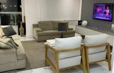 Imagem: O apartamento possui 3 Dormitórios, 5 Banheiros, 4 Vagas na