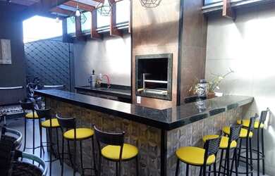 Imagem: A casa em condomínio possui 3 Dormitórios, 4 Banheiros, 4