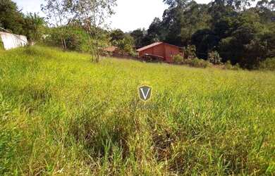 Imagem: O terreno possui 2.126m² de Área e está localizado em Ville