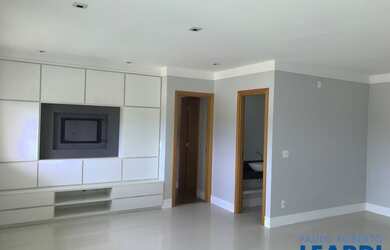 Imagem: O apartamento possui 2 Dormitórios, 3 Banheiros, 2 Vagas na