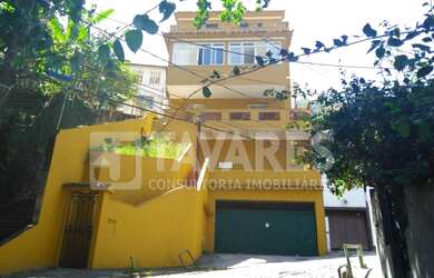 Imagem: A casa possui 5 Dormitórios, 5 Banheiros, 2 Vagas na garagem