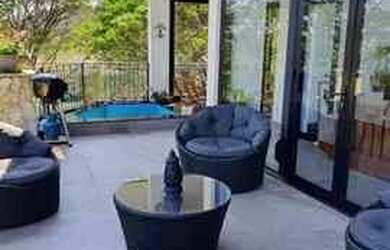 Imagem 14: CASA DE ESQUINA EM CONDOMÍNIO ALTO PADRÃO