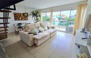 Imagem: A casa em condomínio possui 4 Dormitórios, 5 Banheiros, 3