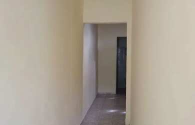 Imagem: A casa possui 1 Dormitório, 1 Banheiro e está localizado