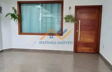 Imagem: A casa possui 3 Dormitórios, 2 Banheiros, 1 Vaga na garagem