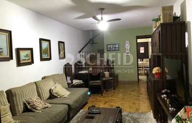 Imagem: A casa possui 2 Dormitórios, 3 Banheiros, 1 Vaga na garagem