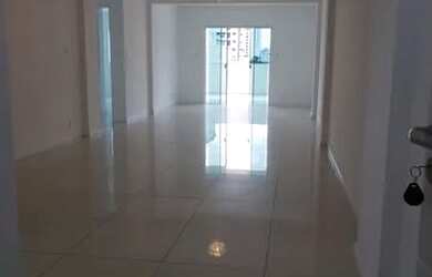 Imagem: O apartamento possui 2 Dormitórios, 2 Banheiros, 2 Vagas na